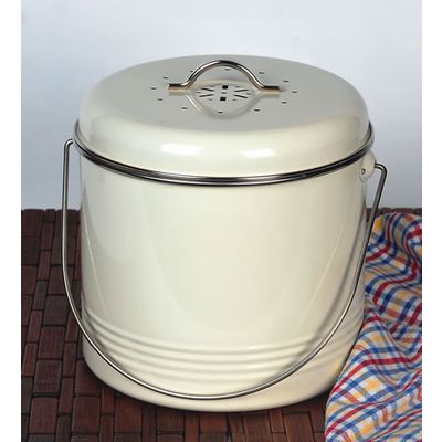 Practicality dressed up to look vintage: choose the Odor-Free Compost Pail from Lehman's.