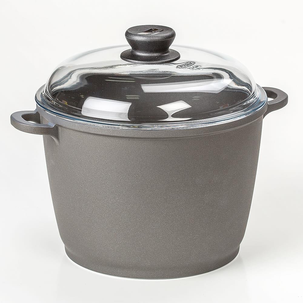 Durable cast aluminum stockpot is much lighter than cast iron versions, but still has a great non-stick finish that won't peel. Its major advantage is its flat aluminum base, which heats quickly and cools quickly (unlike cast iron). German-made.