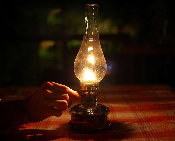 oil lamp in power outage