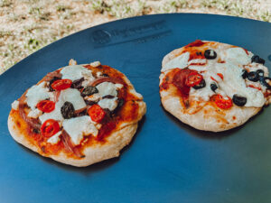 Finished grilled pizzas