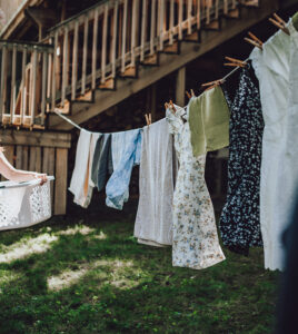 Drying laundry on clothesline