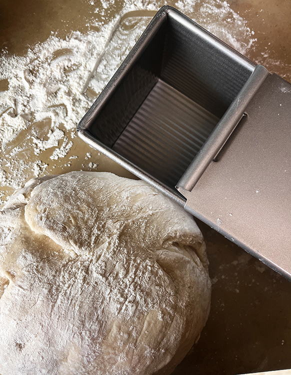 Kneaded dough with pullman pan